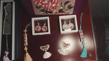 抽、拉、雕，指間生輝 浦東非遺編織溫暖與文化傳承